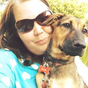 Meet your Posher, Alyson